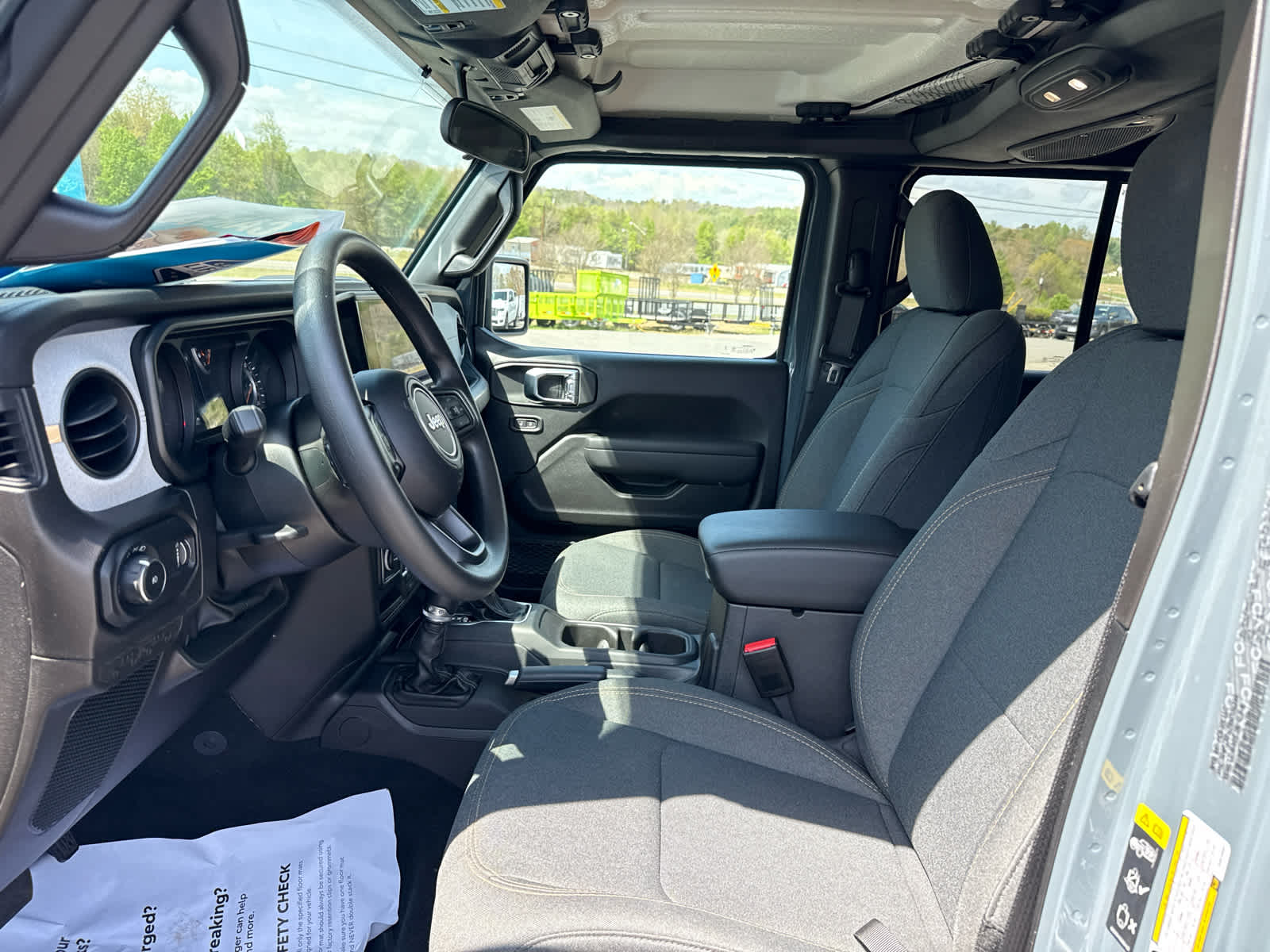 2025 Jeep Wrangler 4-Door Sport 4x4