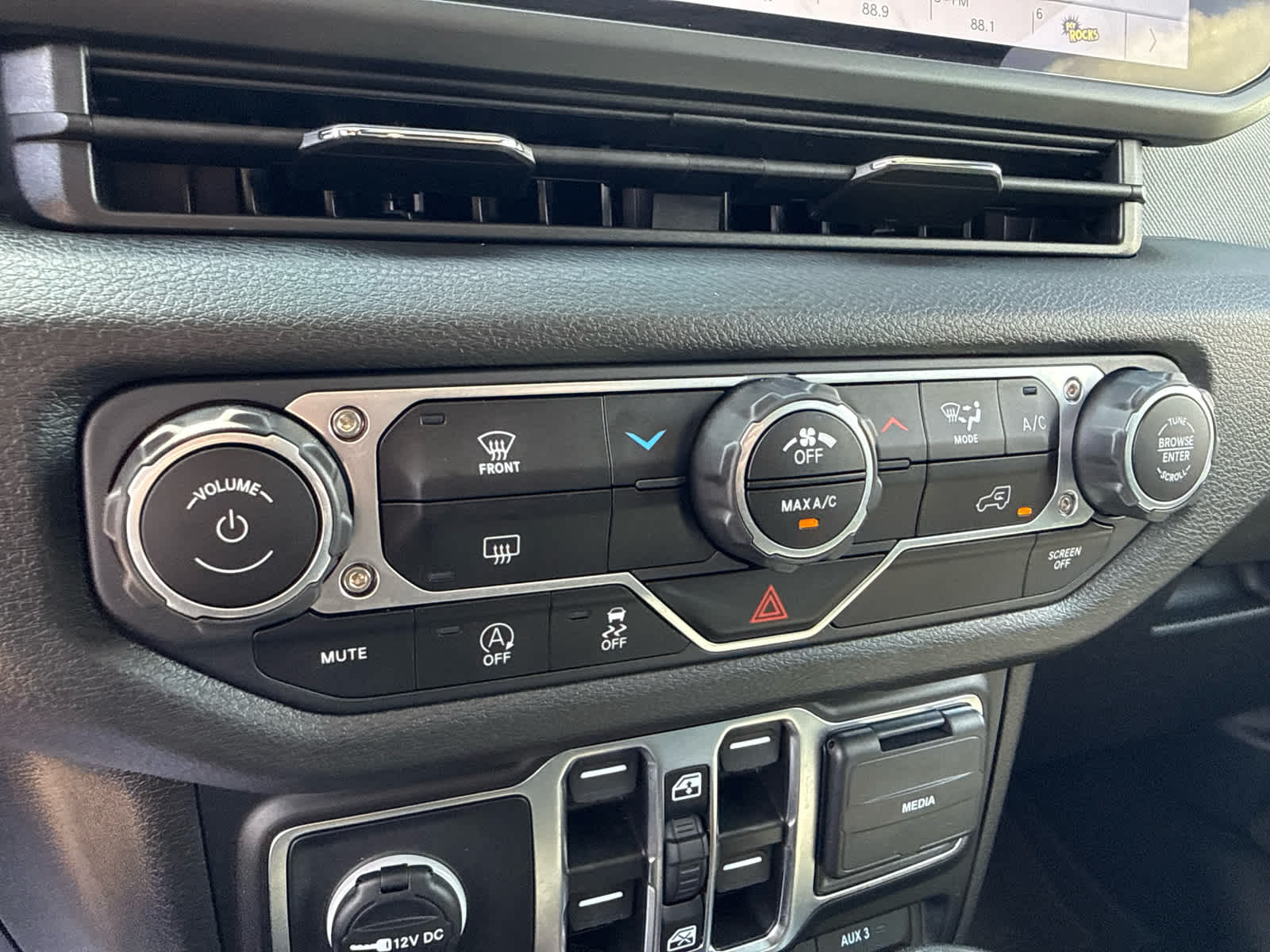 2025 Jeep Wrangler 4-Door Sport 4x4