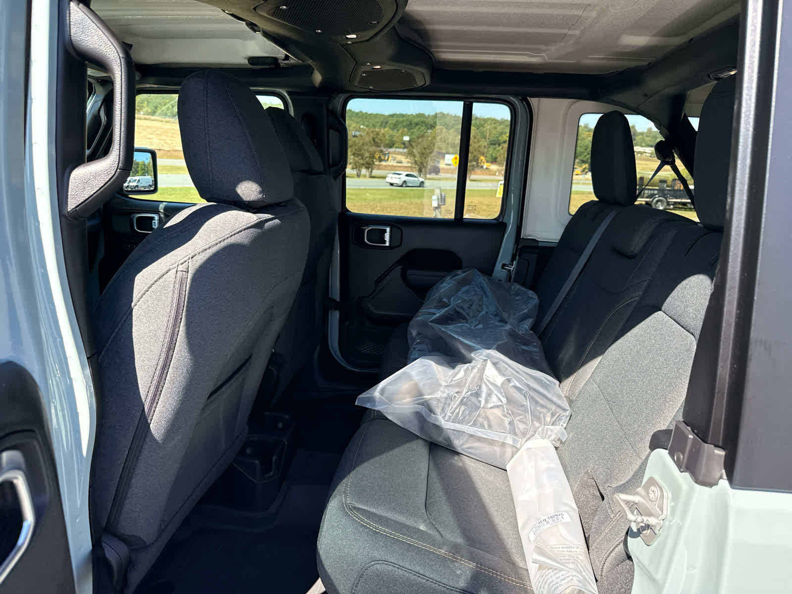 2027 Jeep Wrangler WRANGLER 4-DOOR SPORT S