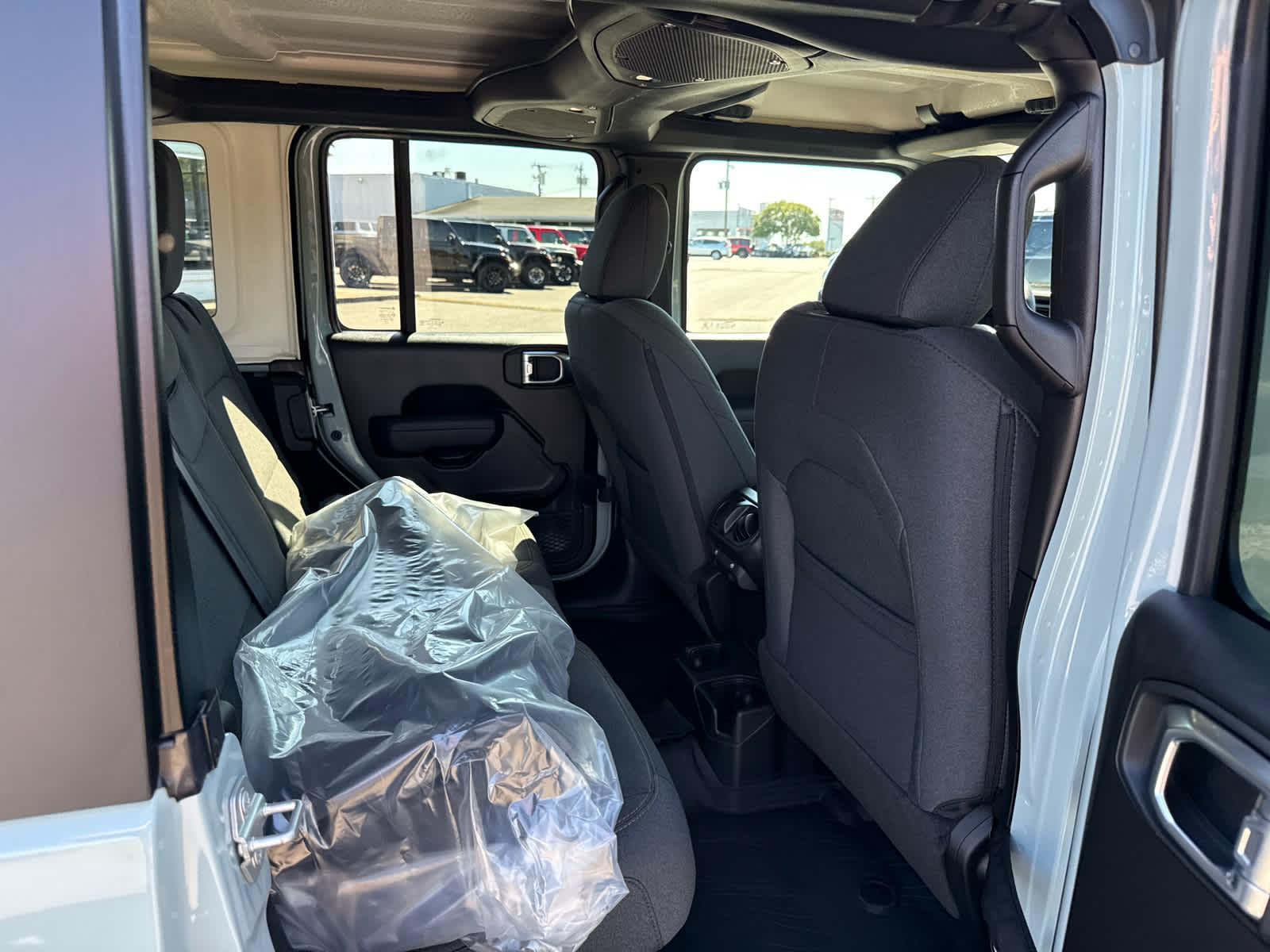 2027 Jeep Wrangler WRANGLER 4-DOOR SPORT S