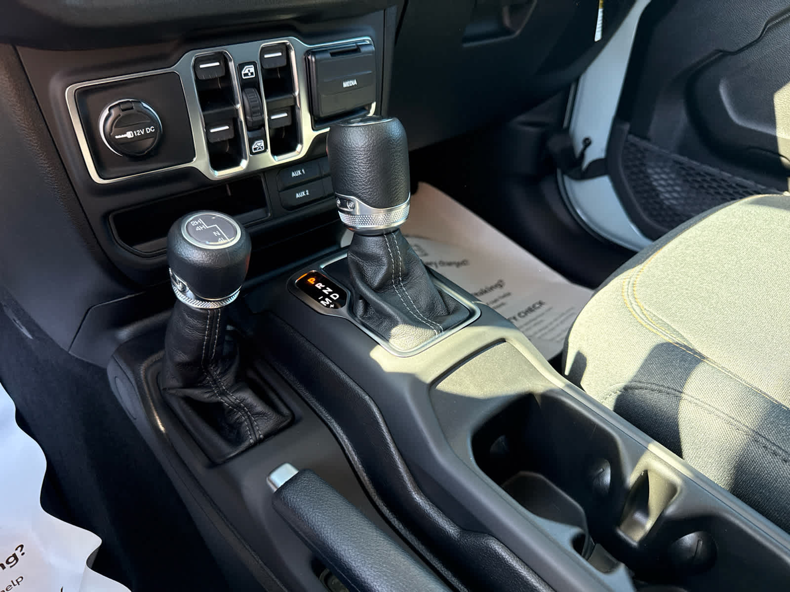 2027 Jeep Wrangler WRANGLER 4-DOOR SPORT S