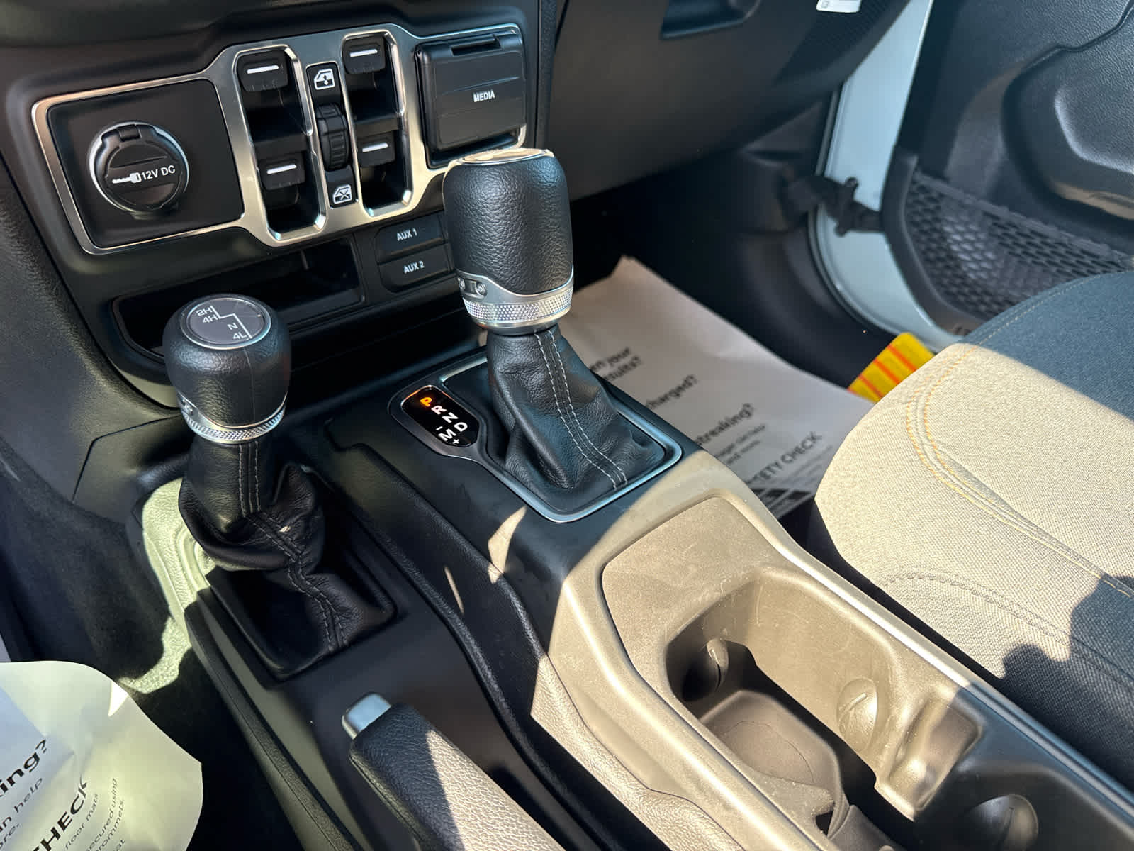 2027 Jeep Wrangler WRANGLER 4-DOOR SPORT S