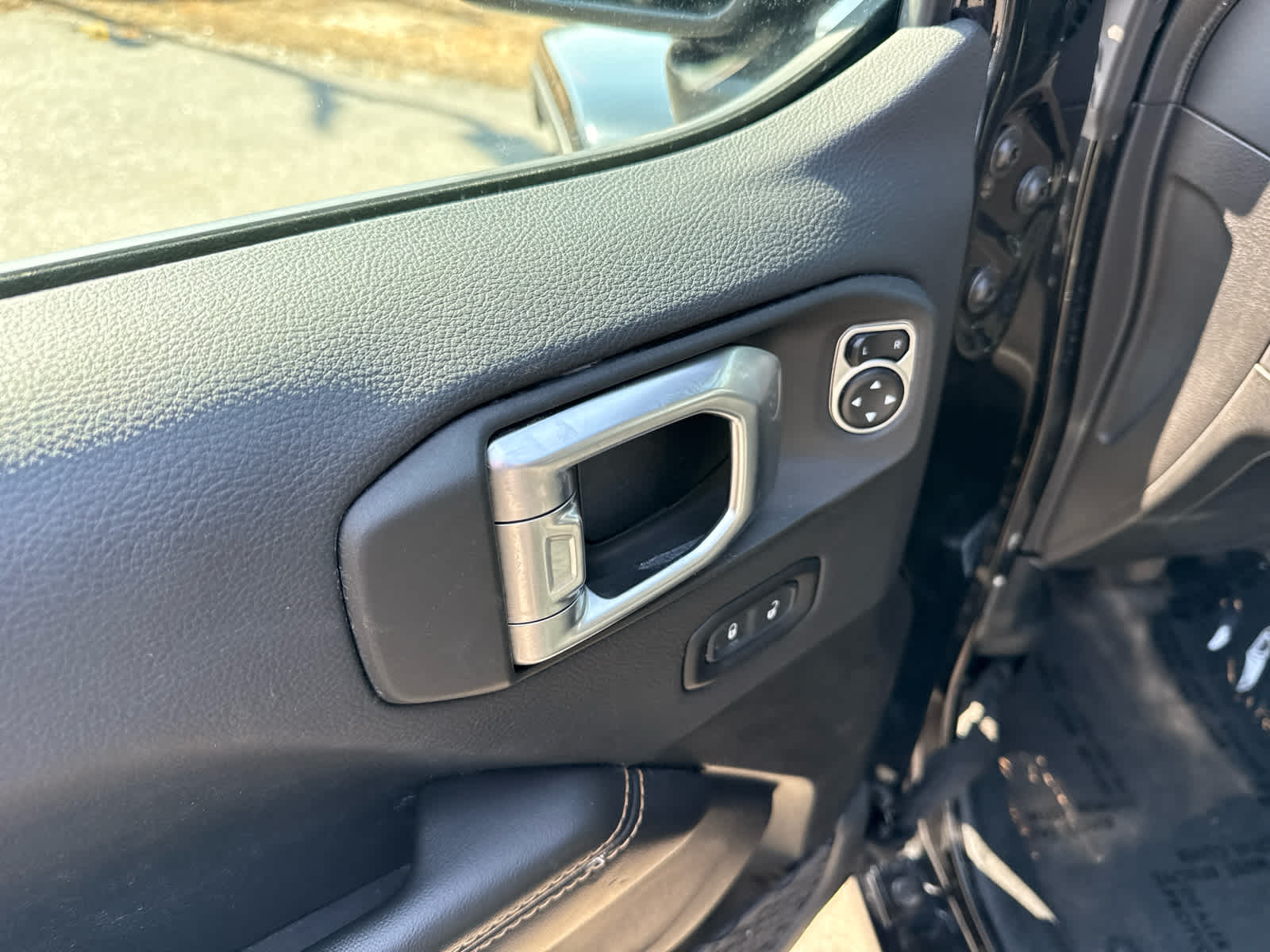 2024 Jeep Wrangler 4-Door Sahara 4x4