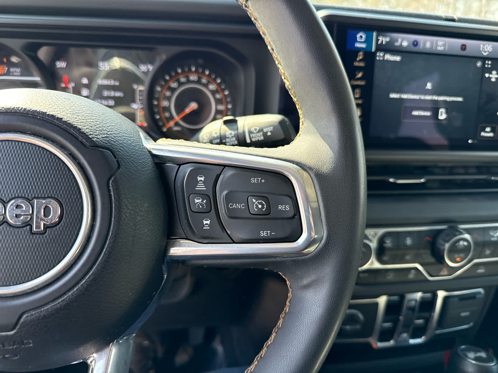 2024 Jeep Wrangler 4-Door Sahara 4x4