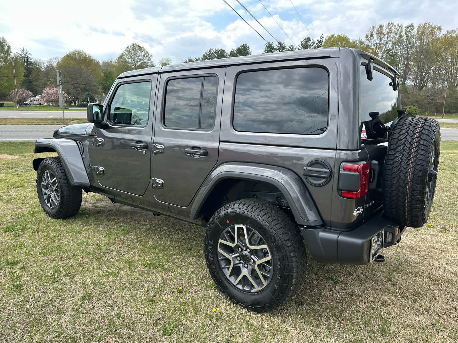 2025 Jeep Wrangler WRANGLER 4-DOOR SAHARA