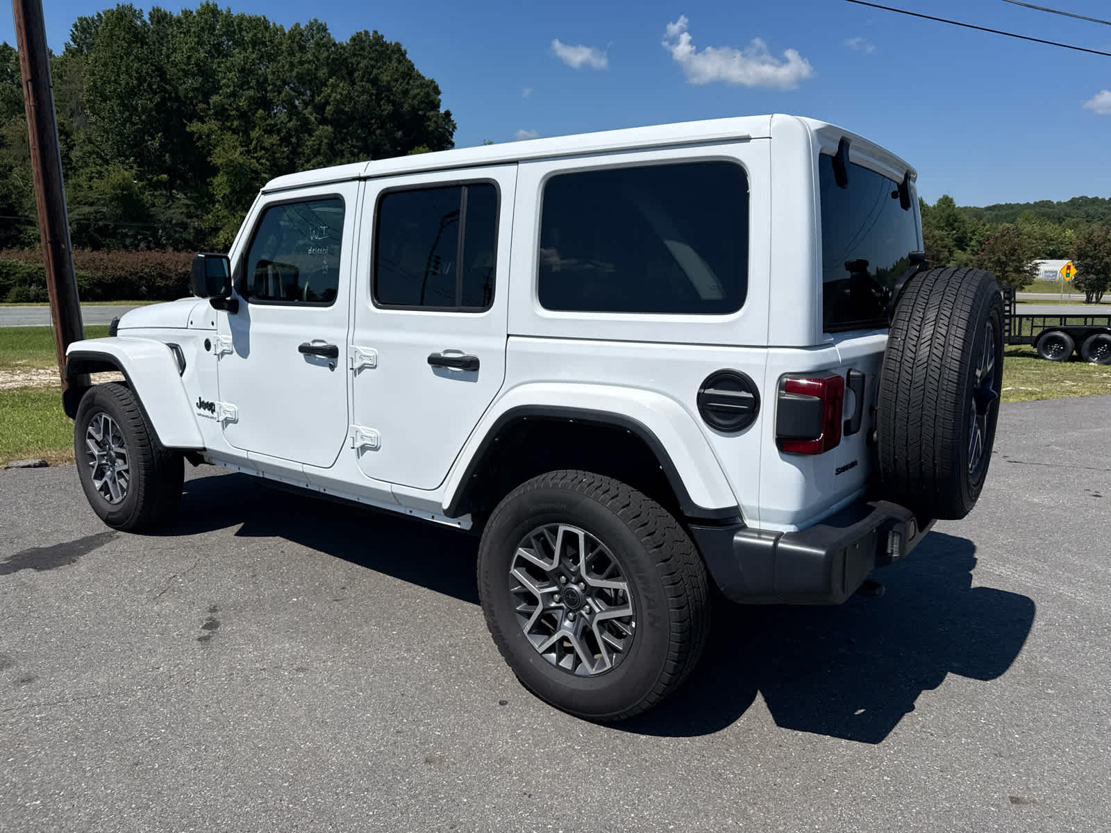 2025 Jeep Wrangler 4-Door Sahara 4x4