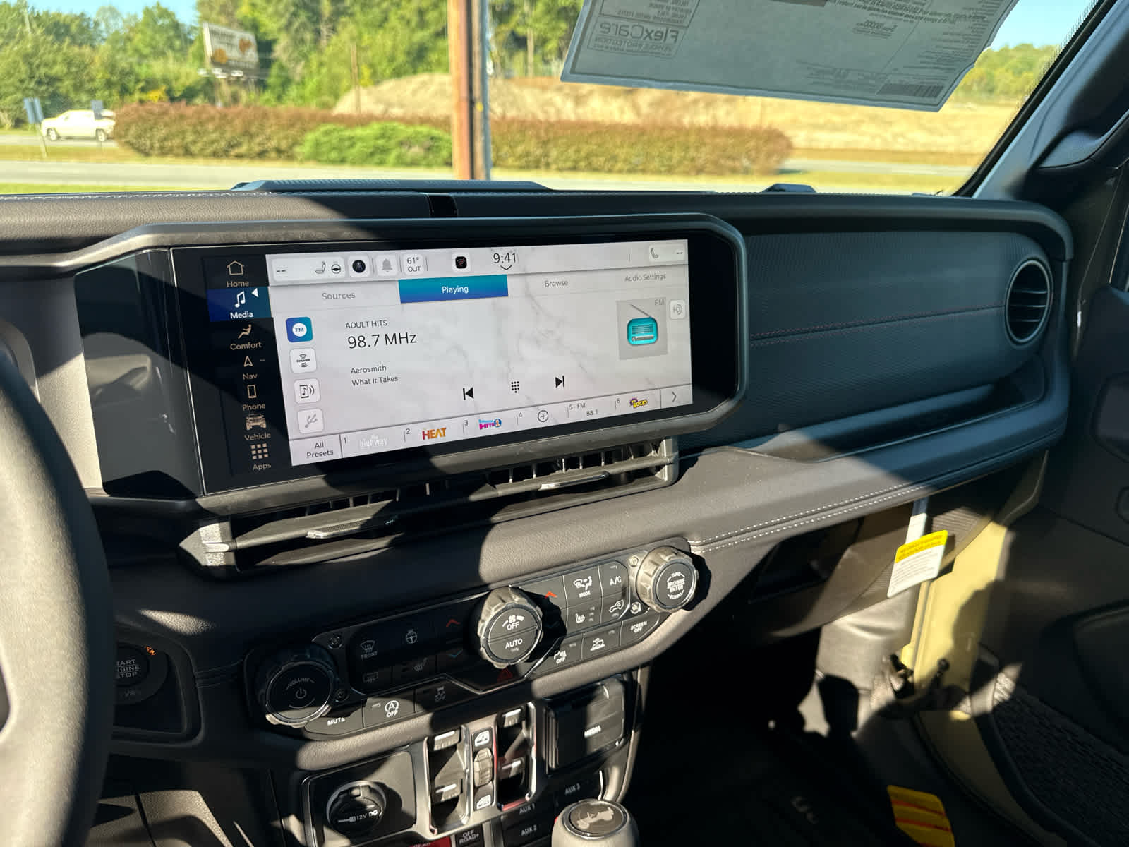 2027 Jeep Wrangler WRANGLER 4-DOOR RUBICON