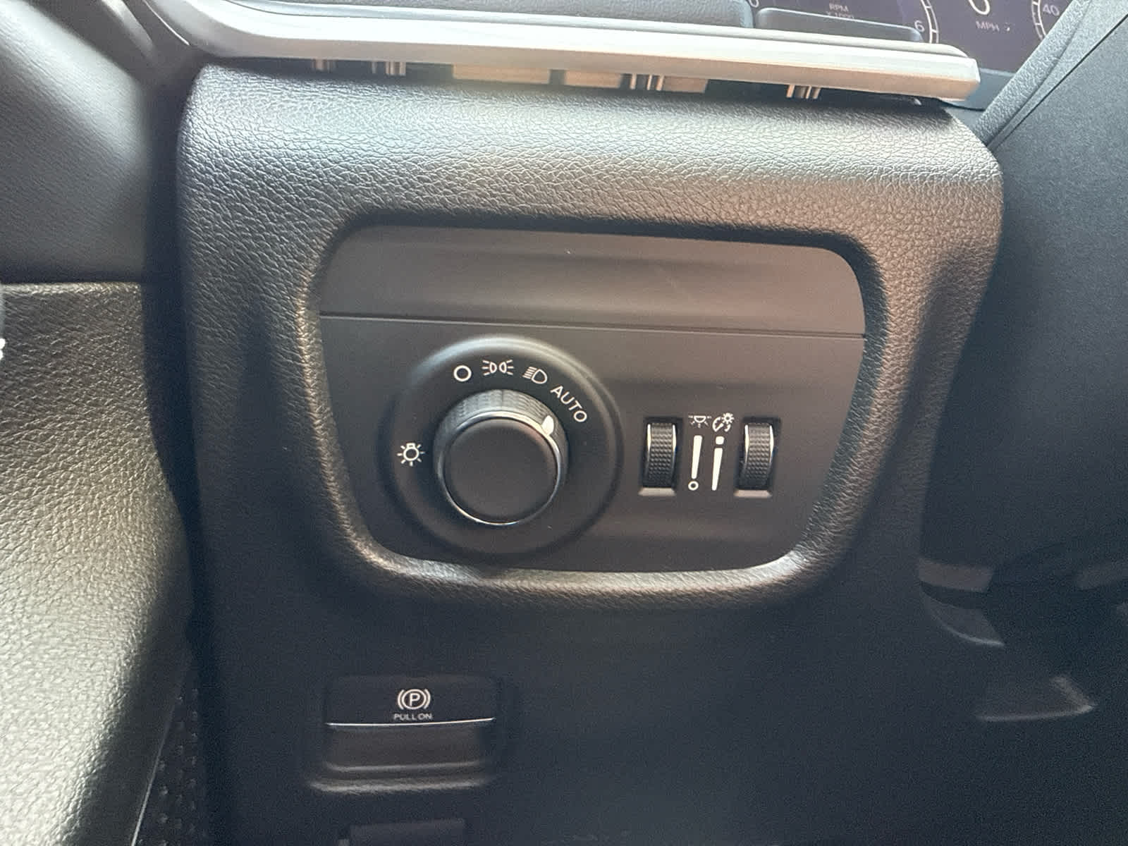 2025 Jeep Grand Cherokee Laredo 4x4