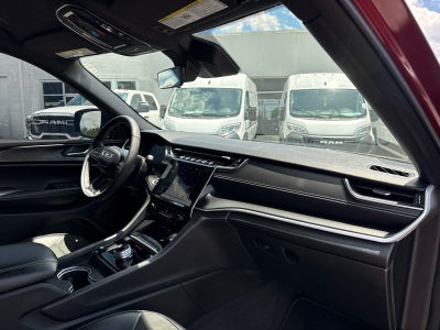2025 Jeep Grand Cherokee Altitude 4x4