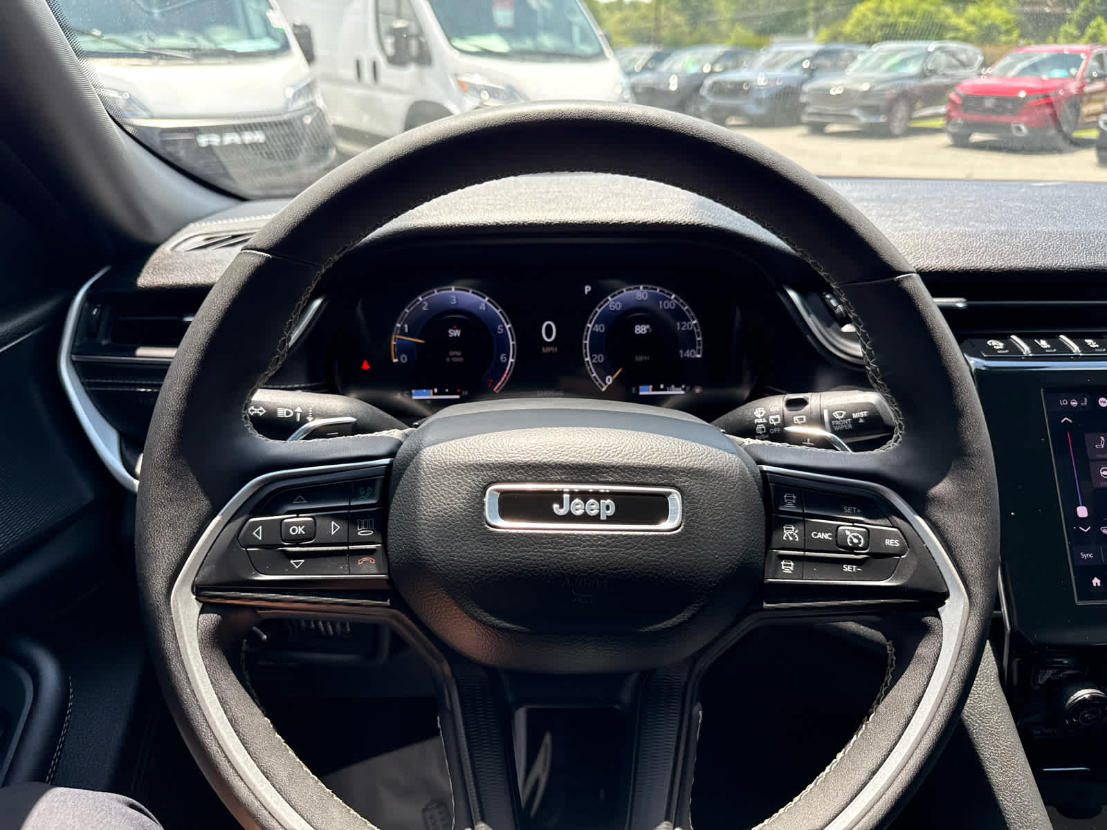 2025 Jeep Grand Cherokee Altitude 4x4