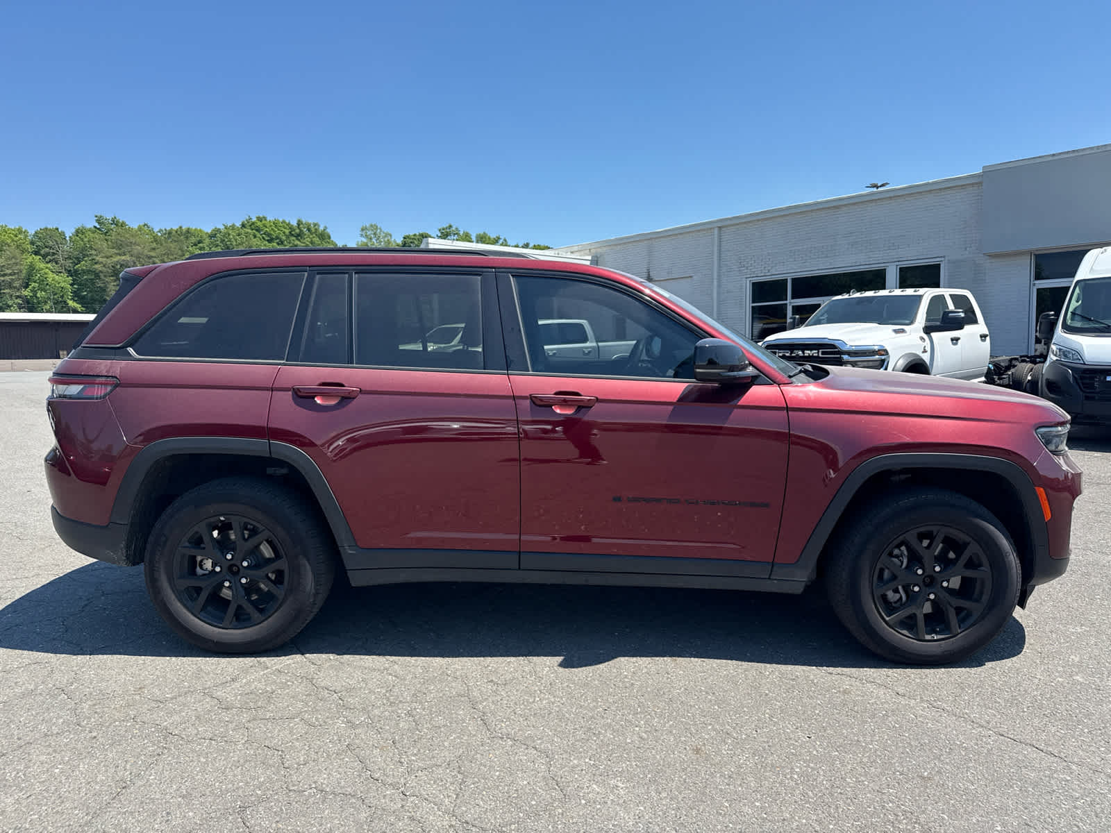2025 Jeep Grand Cherokee Altitude 4x4