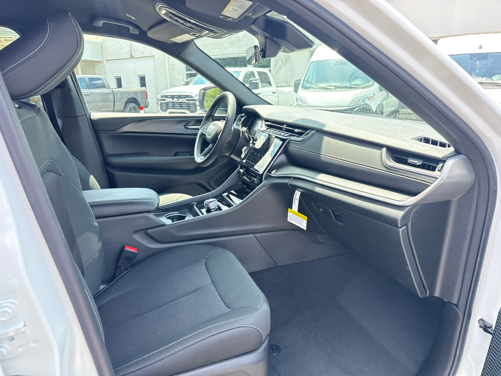 2026 Jeep Grand Cherokee GRAND CHEROKEE LAREDO 4X4