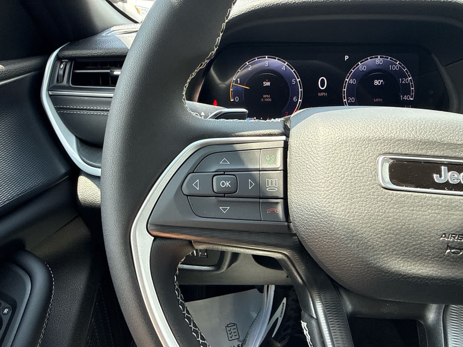 2026 Jeep Grand Cherokee GRAND CHEROKEE LAREDO 4X4