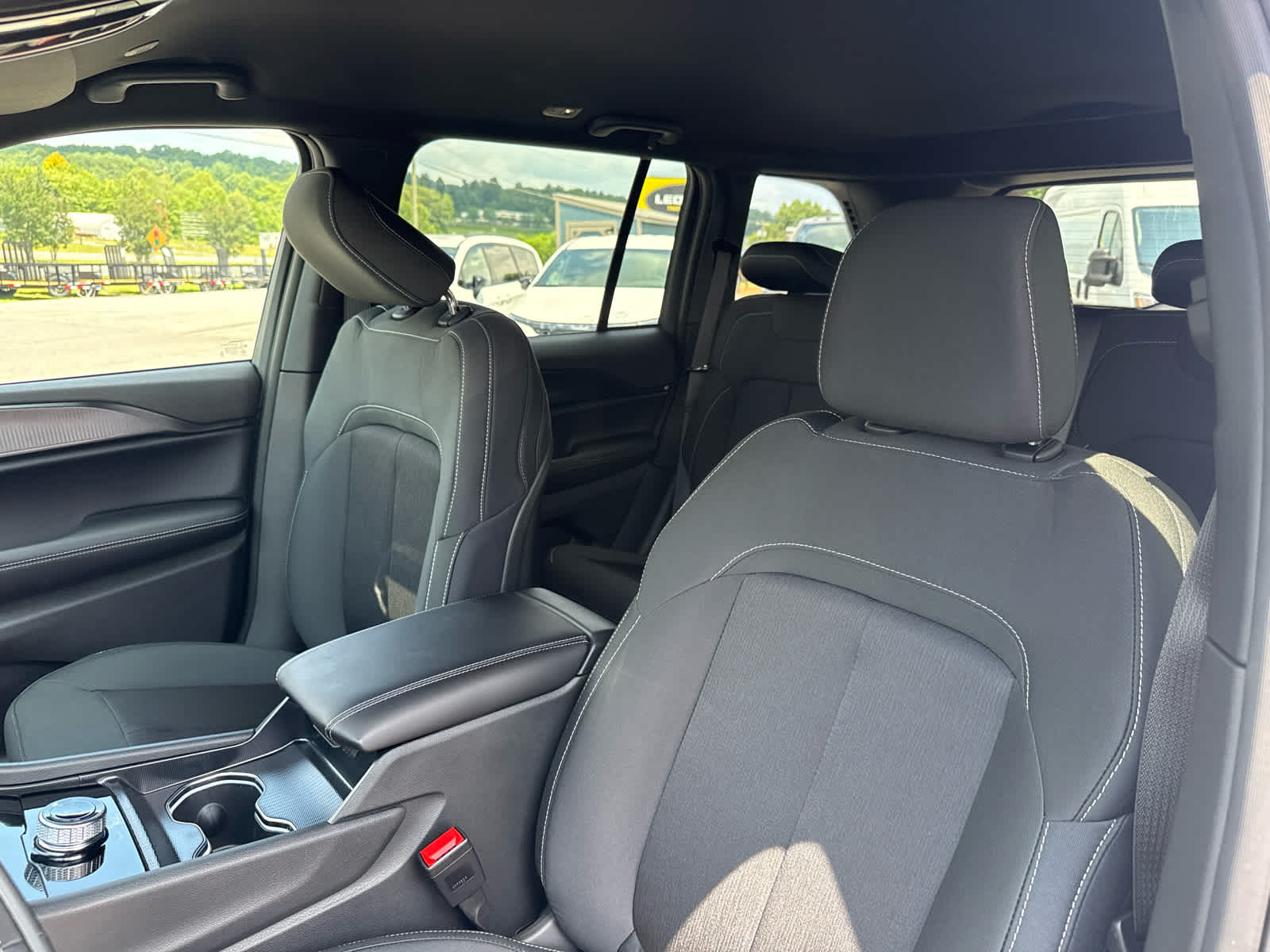 2026 Jeep Grand Cherokee GRAND CHEROKEE LAREDO 4X4