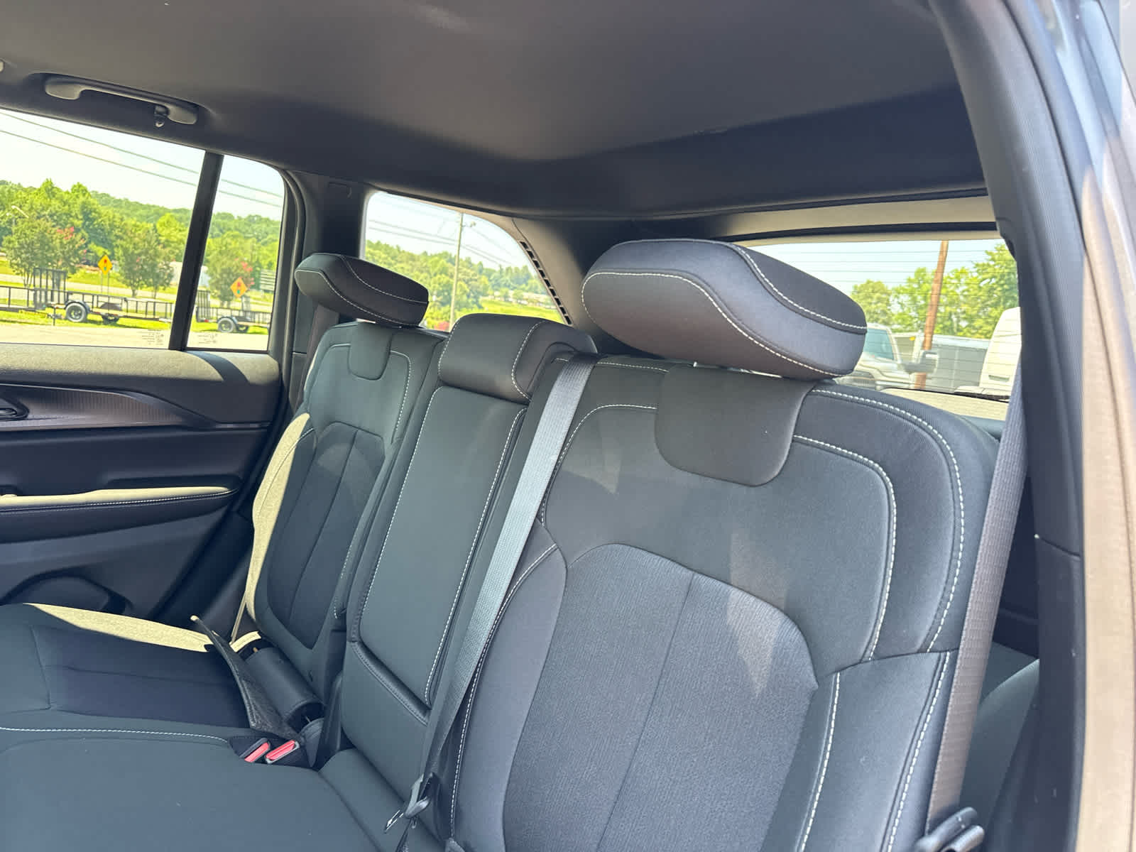 2026 Jeep Grand Cherokee GRAND CHEROKEE LAREDO X 4X4