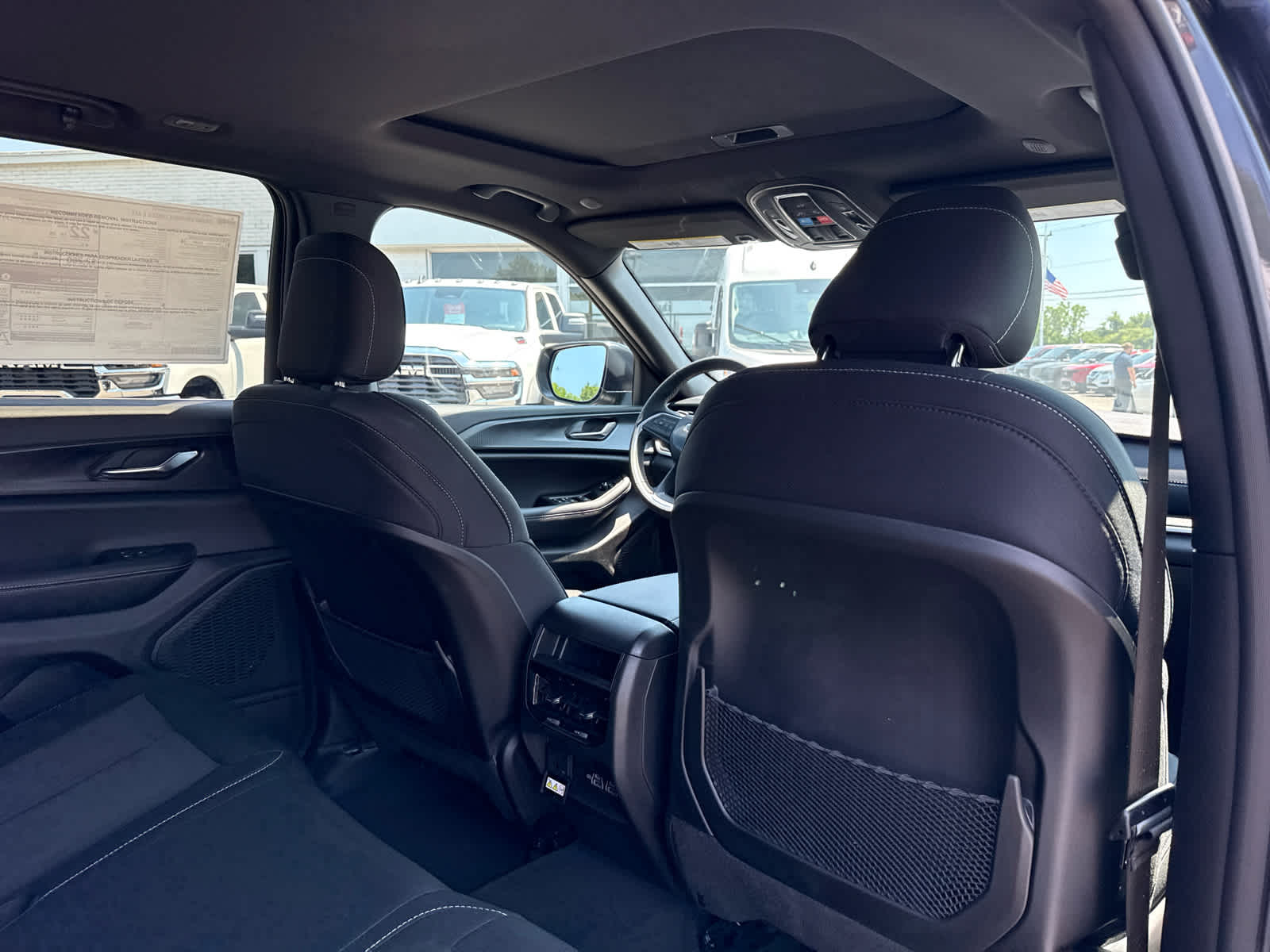 2026 Jeep Grand Cherokee GRAND CHEROKEE LAREDO X 4X4
