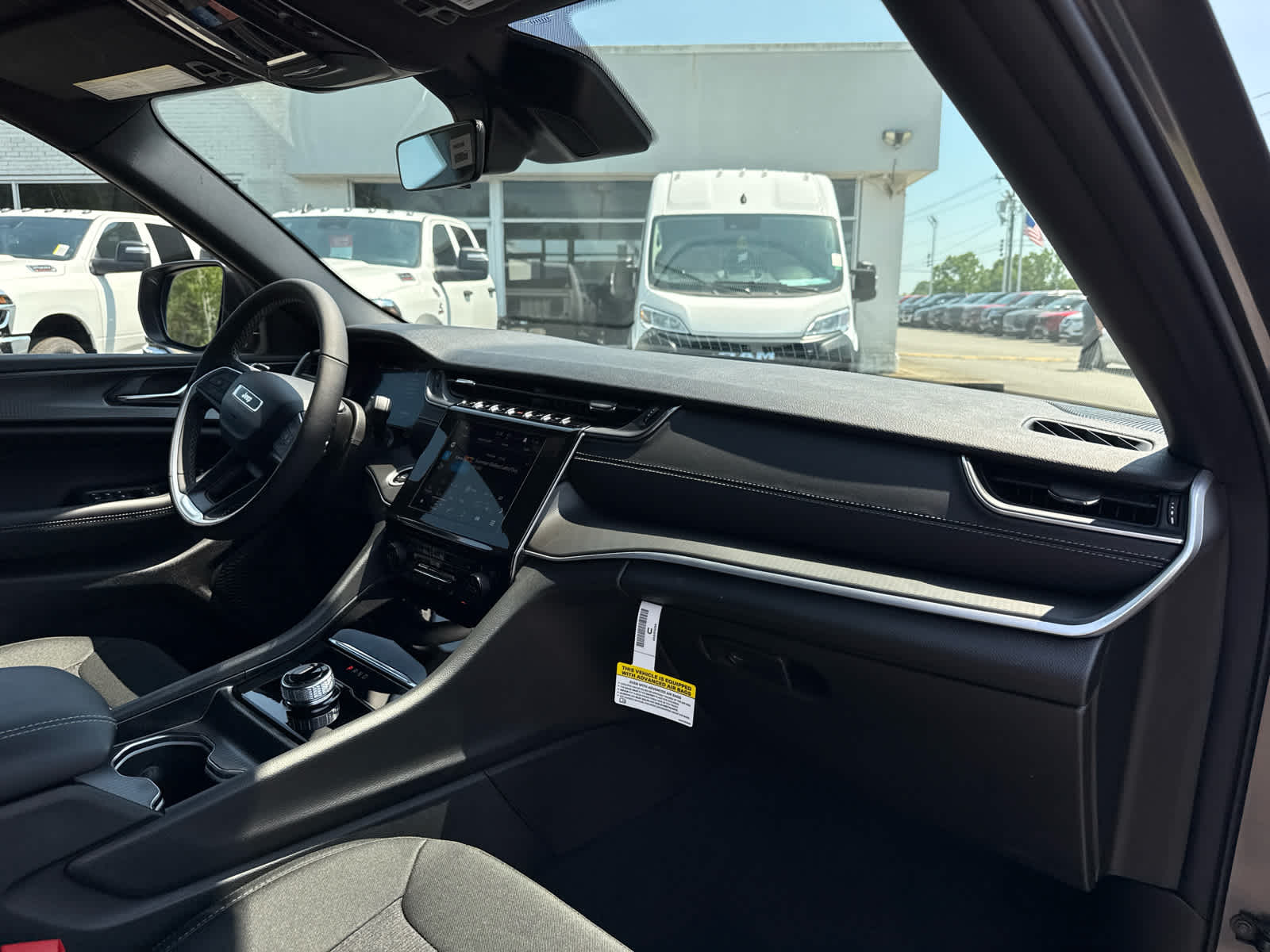 2026 Jeep Grand Cherokee GRAND CHEROKEE LAREDO X 4X4