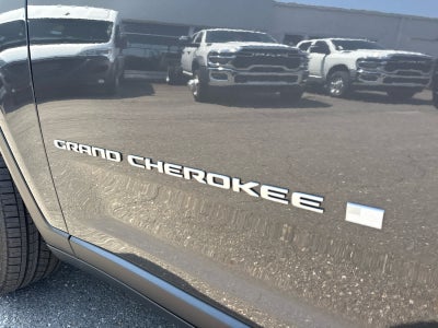 2026 Jeep Grand Cherokee GRAND CHEROKEE LAREDO X 4X4