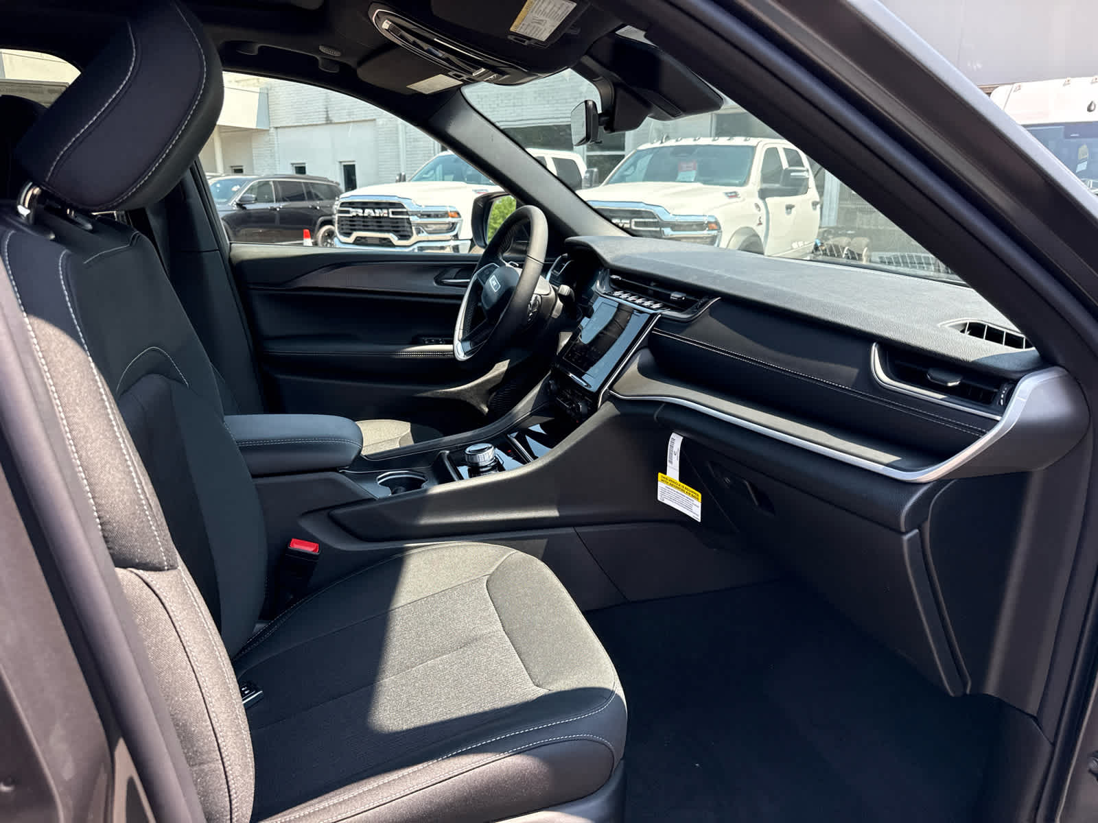 2026 Jeep Grand Cherokee GRAND CHEROKEE LAREDO X 4X4