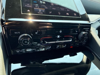 2026 Jeep Grand Cherokee GRAND CHEROKEE LAREDO X 4X4