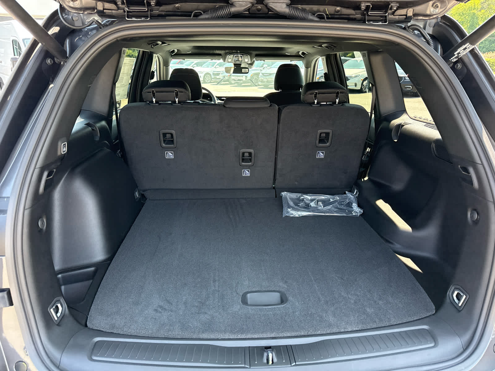 2026 Jeep Grand Cherokee GRAND CHEROKEE LAREDO X 4X4