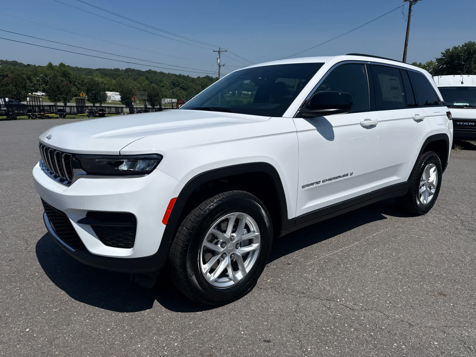 2026 Jeep Grand Cherokee GRAND CHEROKEE LAREDO 4X4