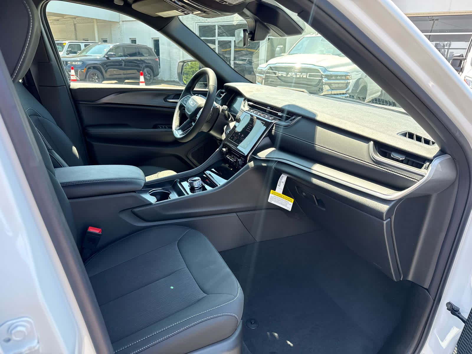 2026 Jeep Grand Cherokee GRAND CHEROKEE LAREDO 4X4