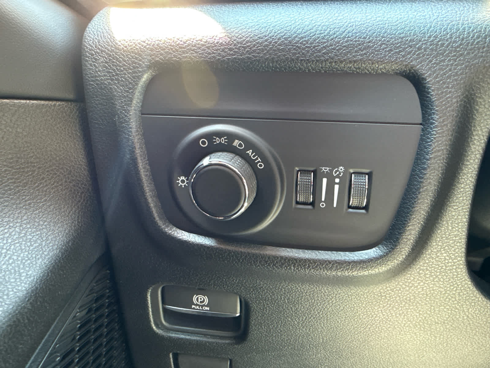 2026 Jeep Grand Cherokee GRAND CHEROKEE LAREDO 4X4