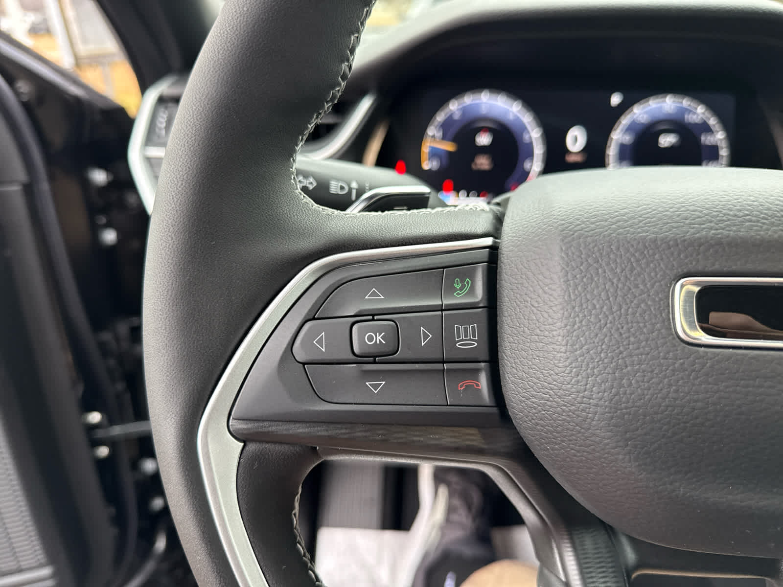 2025 Jeep Grand Cherokee GRAND CHEROKEE ALTITUDE 4X4