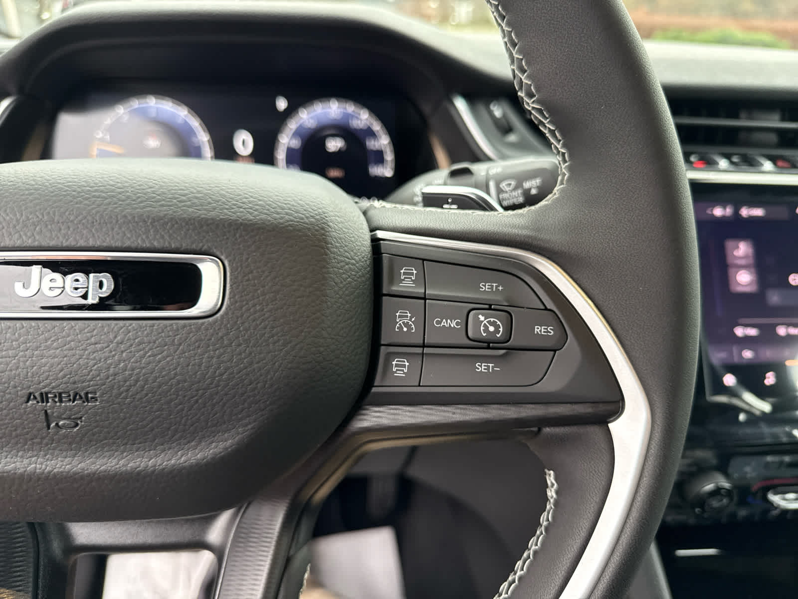 2025 Jeep Grand Cherokee GRAND CHEROKEE ALTITUDE 4X4