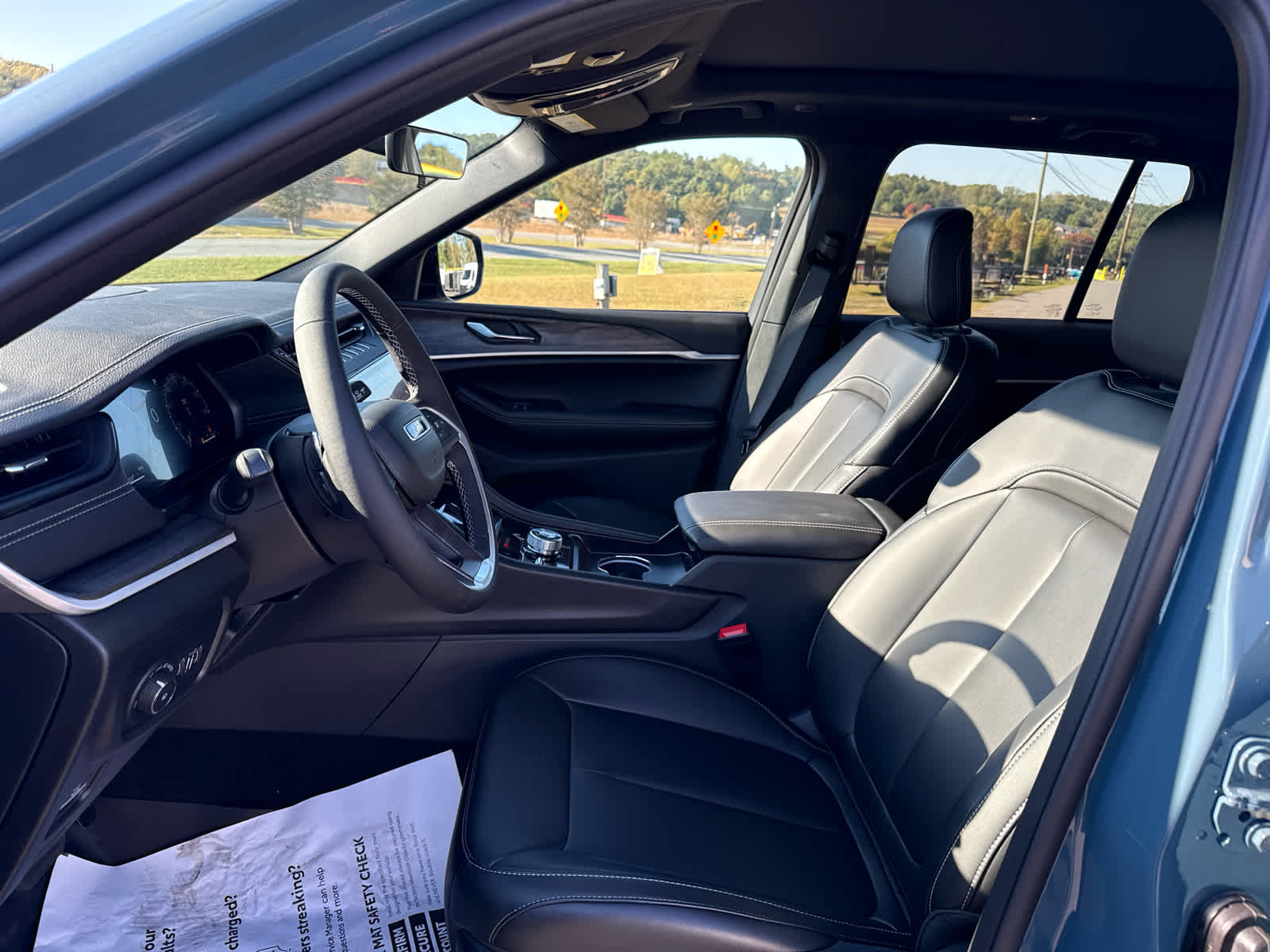 2027 Jeep Grand Cherokee GRAND CHEROKEE LIMITED 4X4