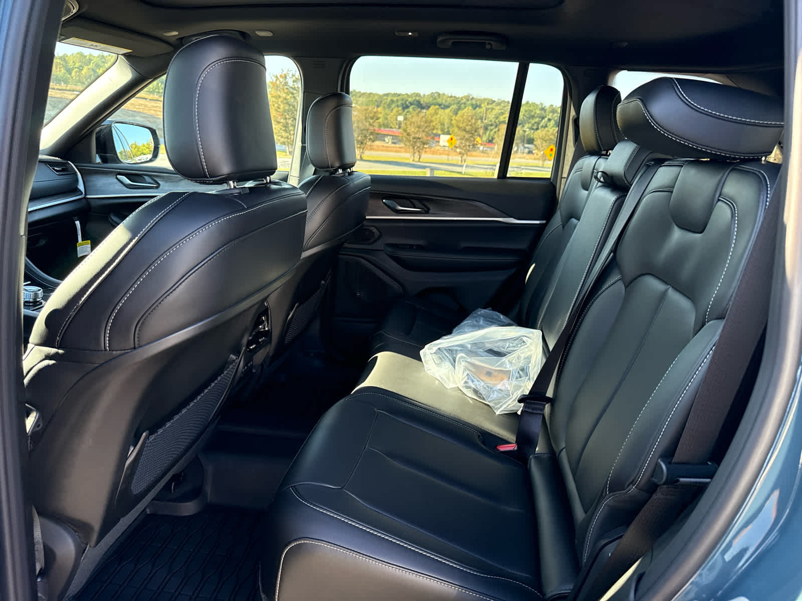 2027 Jeep Grand Cherokee GRAND CHEROKEE LIMITED 4X4