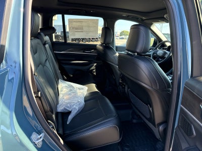 2027 Jeep Grand Cherokee GRAND CHEROKEE LIMITED 4X4