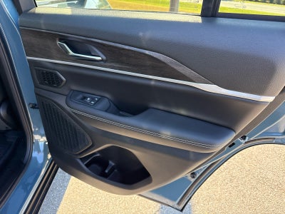 2027 Jeep Grand Cherokee GRAND CHEROKEE LIMITED 4X4