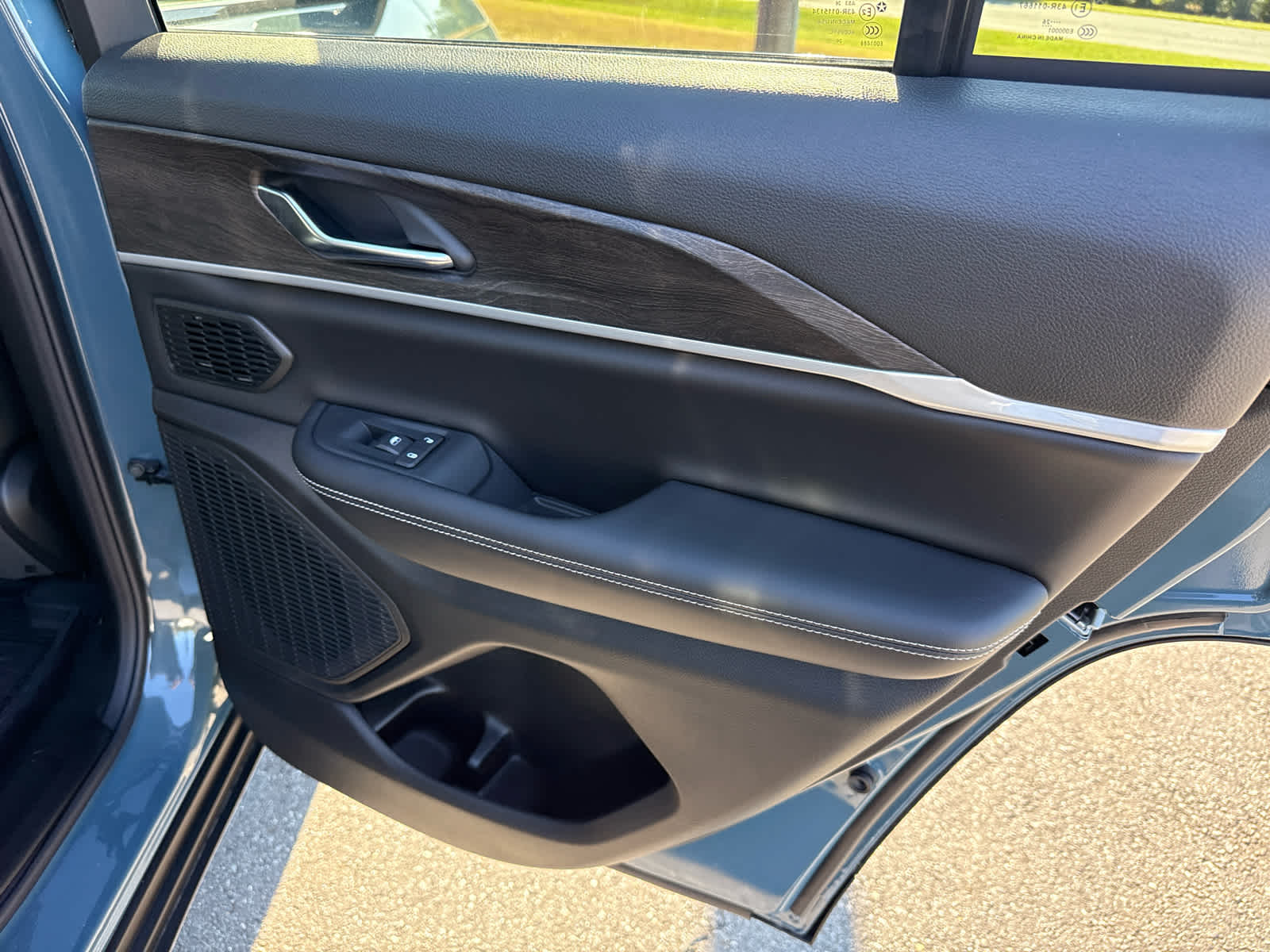 2027 Jeep Grand Cherokee GRAND CHEROKEE LIMITED 4X4
