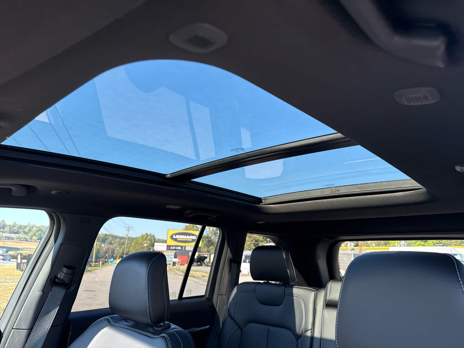 2027 Jeep Grand Cherokee GRAND CHEROKEE LIMITED 4X4