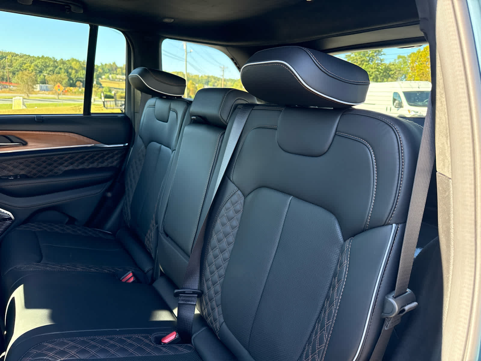 2027 Jeep Grand Cherokee GRAND CHEROKEE SUMMIT 4X4