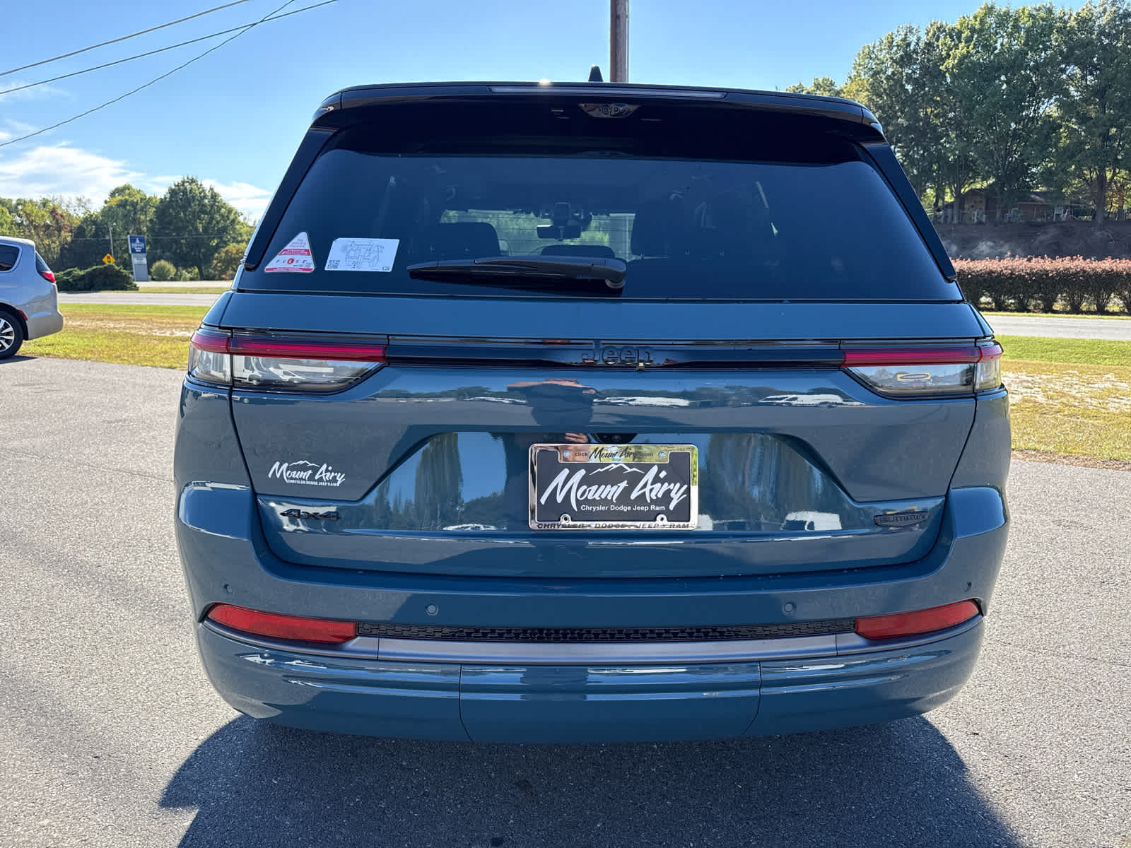 2027 Jeep Grand Cherokee GRAND CHEROKEE SUMMIT 4X4