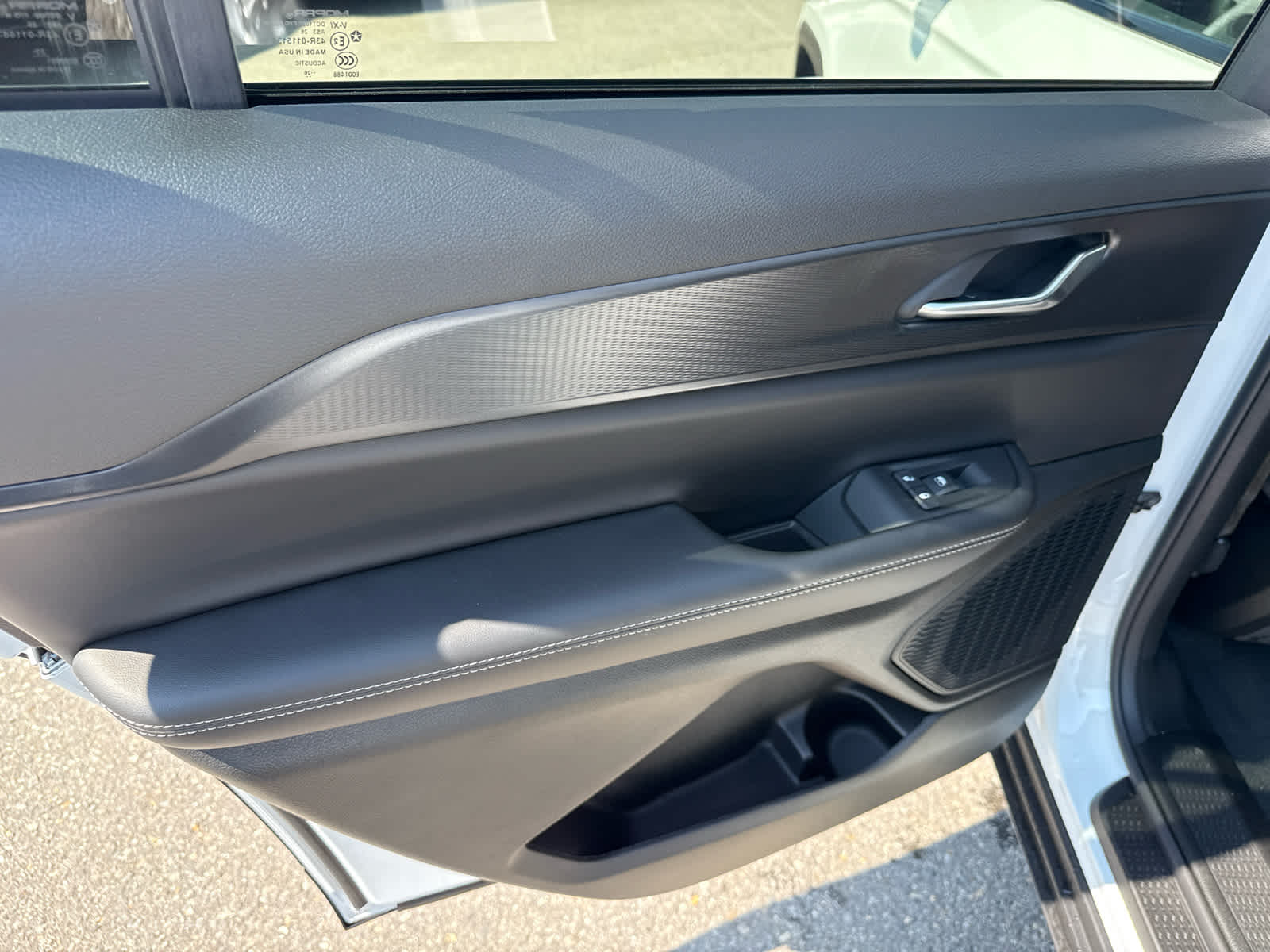 2026 Jeep Grand Cherokee GRAND CHEROKEE L LAREDO X 4X4