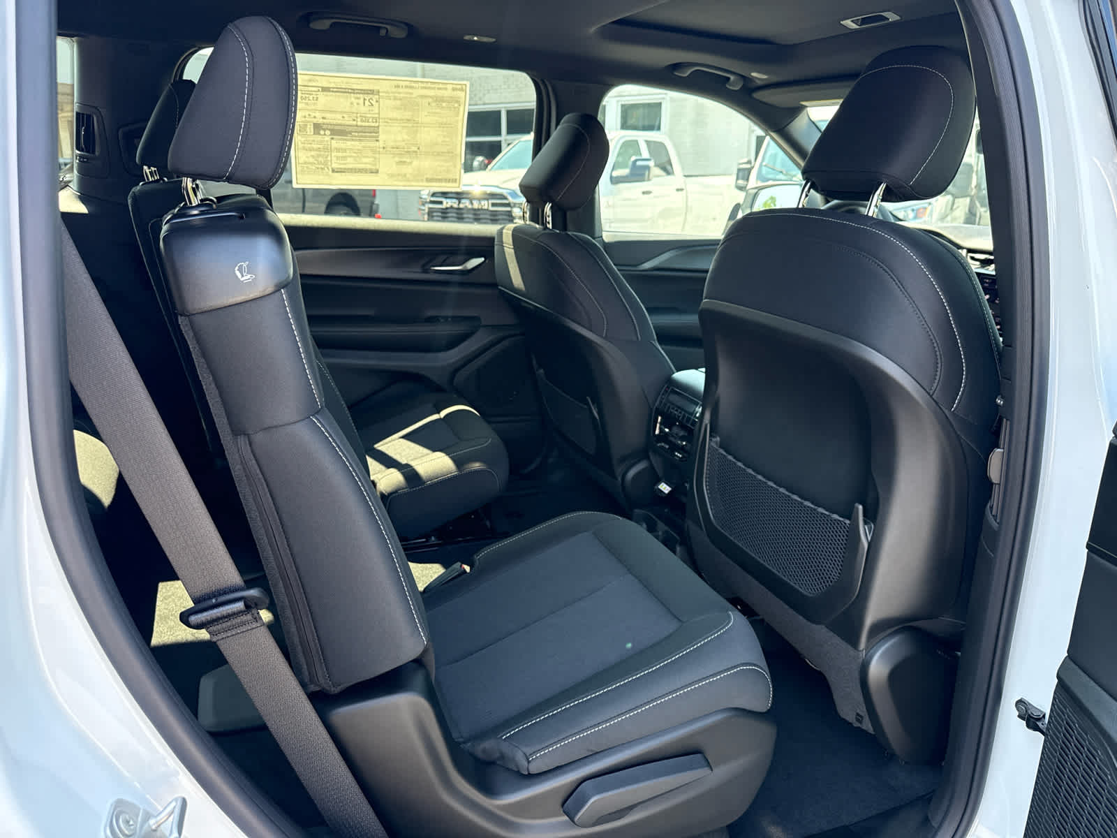 2026 Jeep Grand Cherokee GRAND CHEROKEE L LAREDO X 4X4