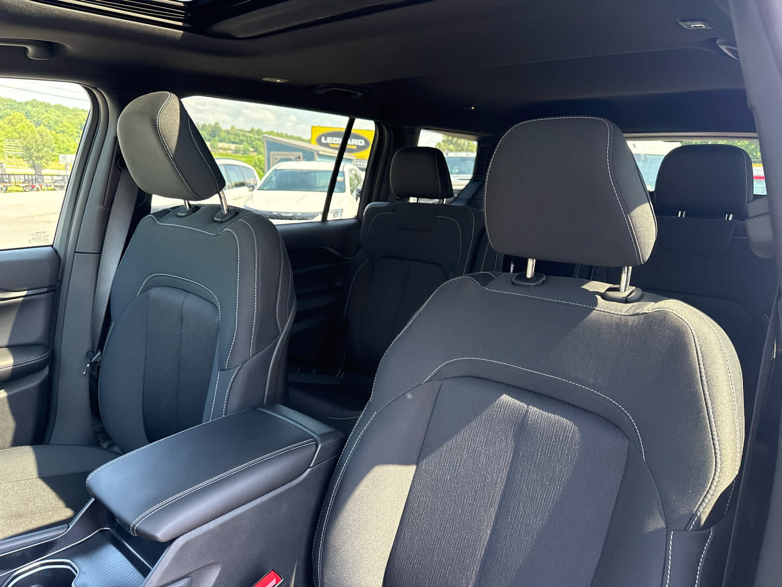 2026 Jeep Grand Cherokee GRAND CHEROKEE L LAREDO X 4X4