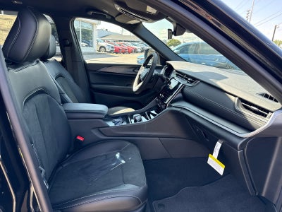 2025 Jeep Grand Cherokee GRAND CHEROKEE L ALTITUDE 4X4