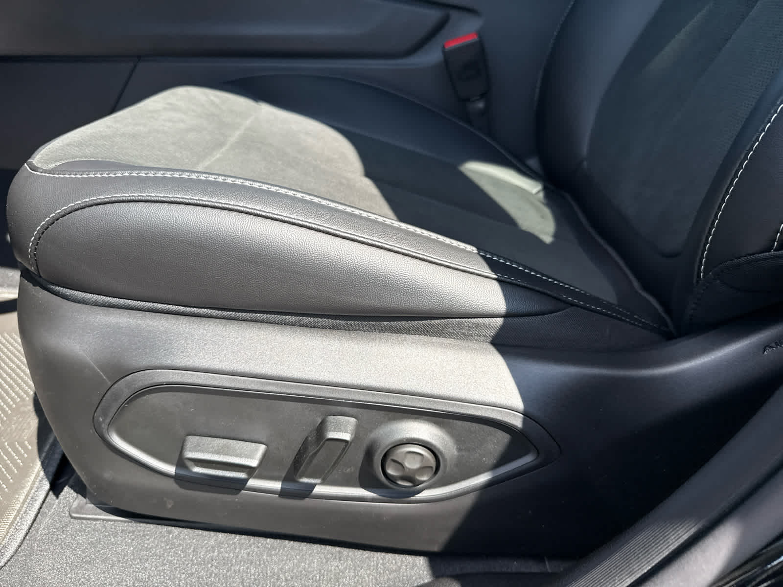 2025 Jeep Grand Cherokee GRAND CHEROKEE L ALTITUDE 4X4