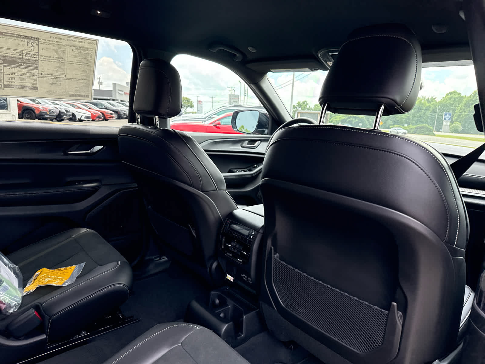 2025 Jeep Grand Cherokee GRAND CHEROKEE L ALTITUDE 4X4