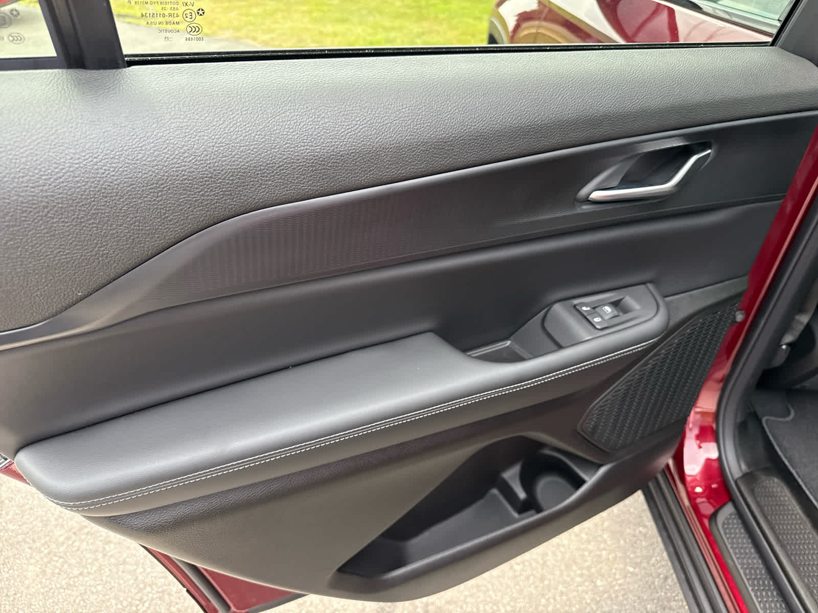 2025 Jeep Grand Cherokee GRAND CHEROKEE L ALTITUDE 4X4