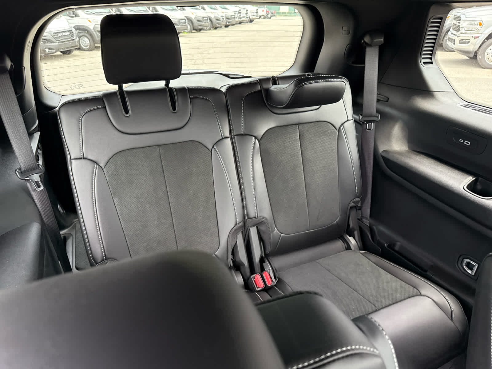 2025 Jeep Grand Cherokee GRAND CHEROKEE L ALTITUDE 4X4