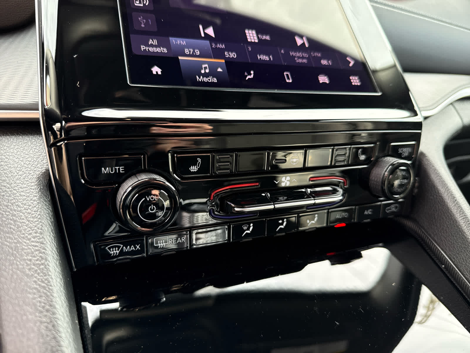 2025 Jeep Grand Cherokee GRAND CHEROKEE L ALTITUDE X 4X4