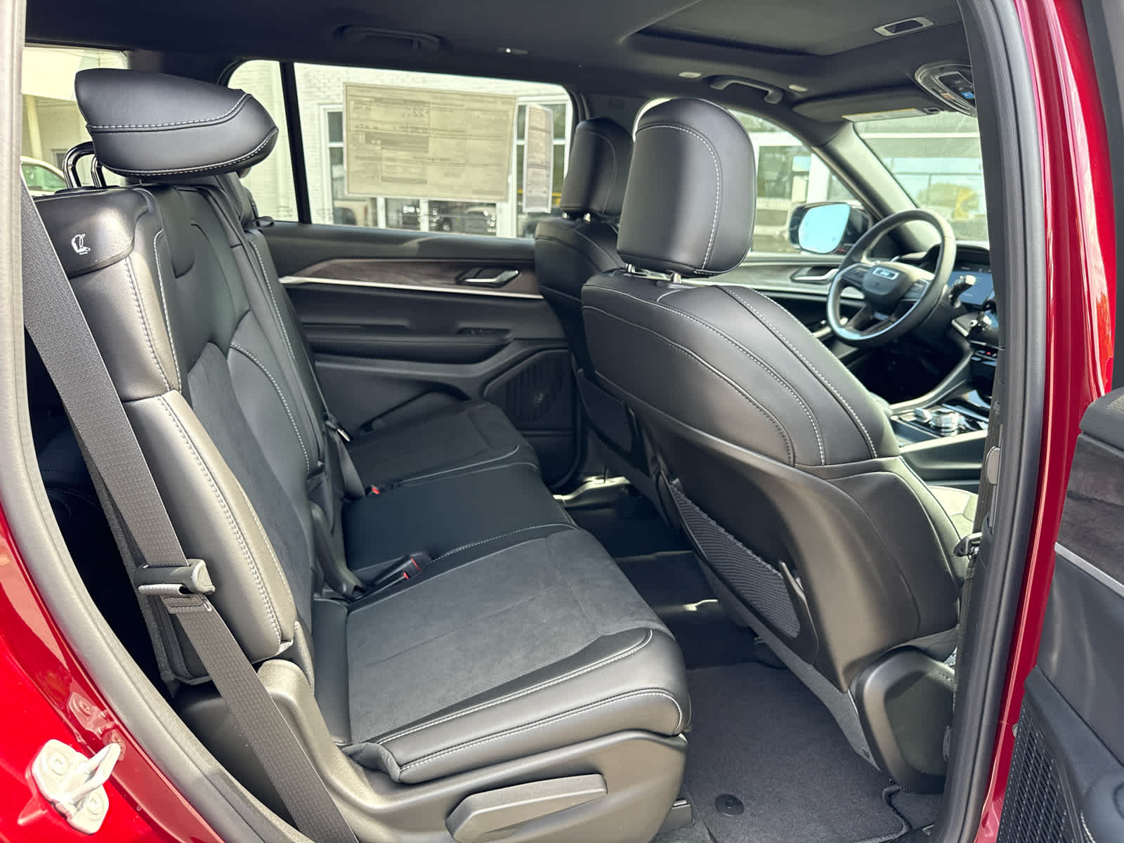 2026 Jeep Grand Cherokee GRAND CHEROKEE L LAREDO ALTITUDE 4X4