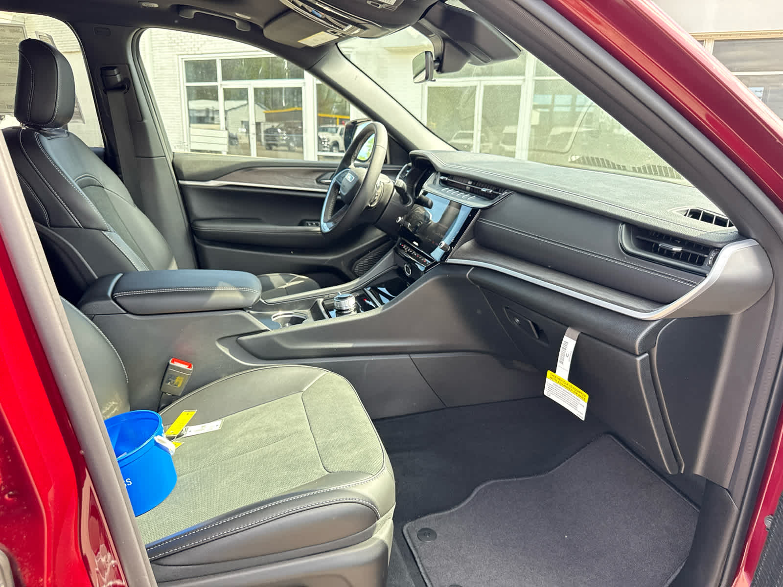 2026 Jeep Grand Cherokee GRAND CHEROKEE L LAREDO ALTITUDE 4X4