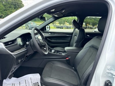 2026 Jeep Grand Cherokee GRAND CHEROKEE L LAREDO ALTITUDE 4X4